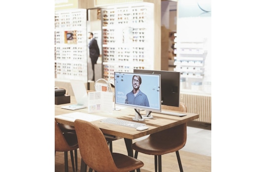 Grand Visions Pearle in Utrecht, the Netherlands, has undergone a remarkable retail transformation, courtesy of Studio Königshausen's visionary design. This revitalized customer journey not only prepares the optician's store for the future but also redefines it.  The space now boasts a contemporary, transparent, and industrial aesthetic, imparting an inviting and open atmosphere to visitors.